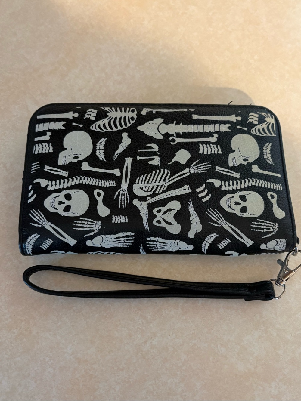 Skull and bones wristlet wallet